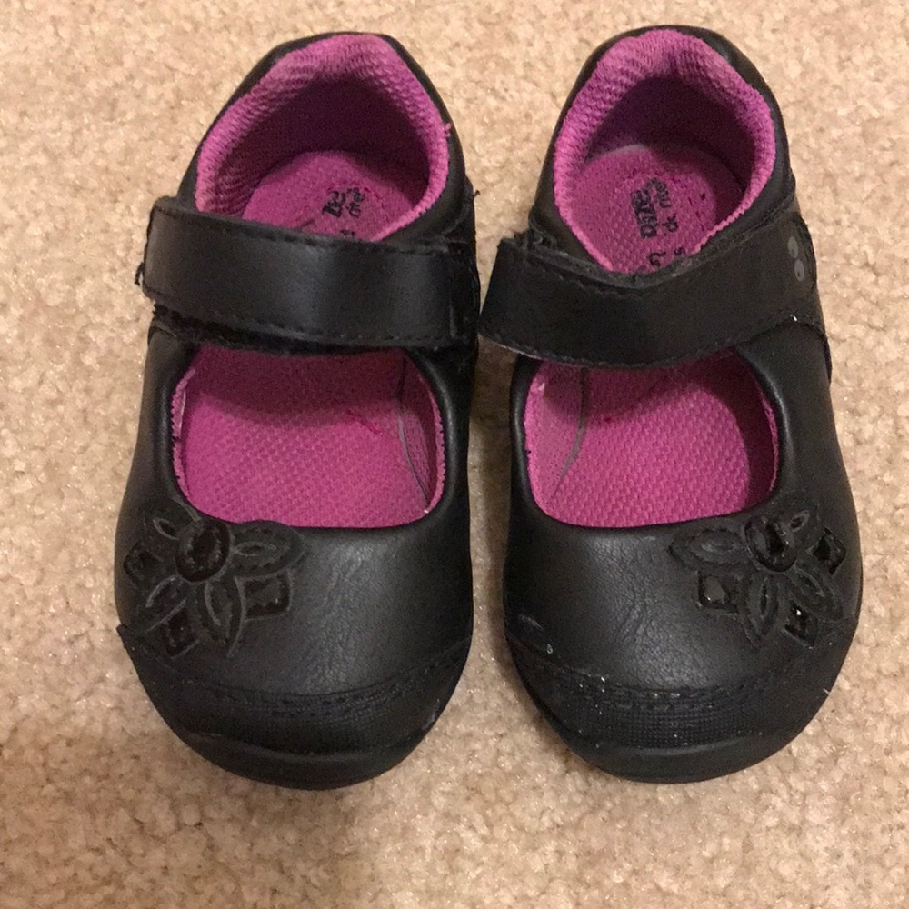 Stride Rite Size 4 Maryjanes Sneakers